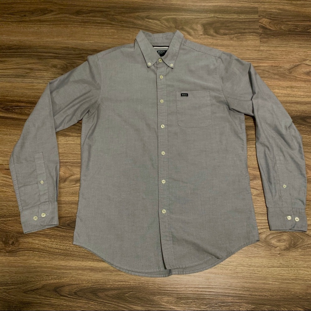 Rvca That’ll do long sleeve woven. Size Medium.